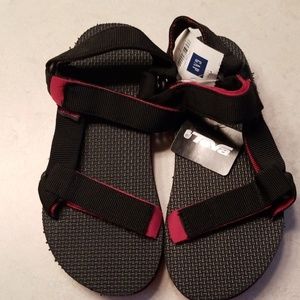 Boys Size 2 Teva Sandals New with Tags
